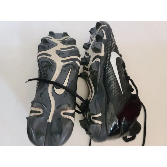 Boys Nike Alpha Menace Football Cleats Size 5.5Y Black/White